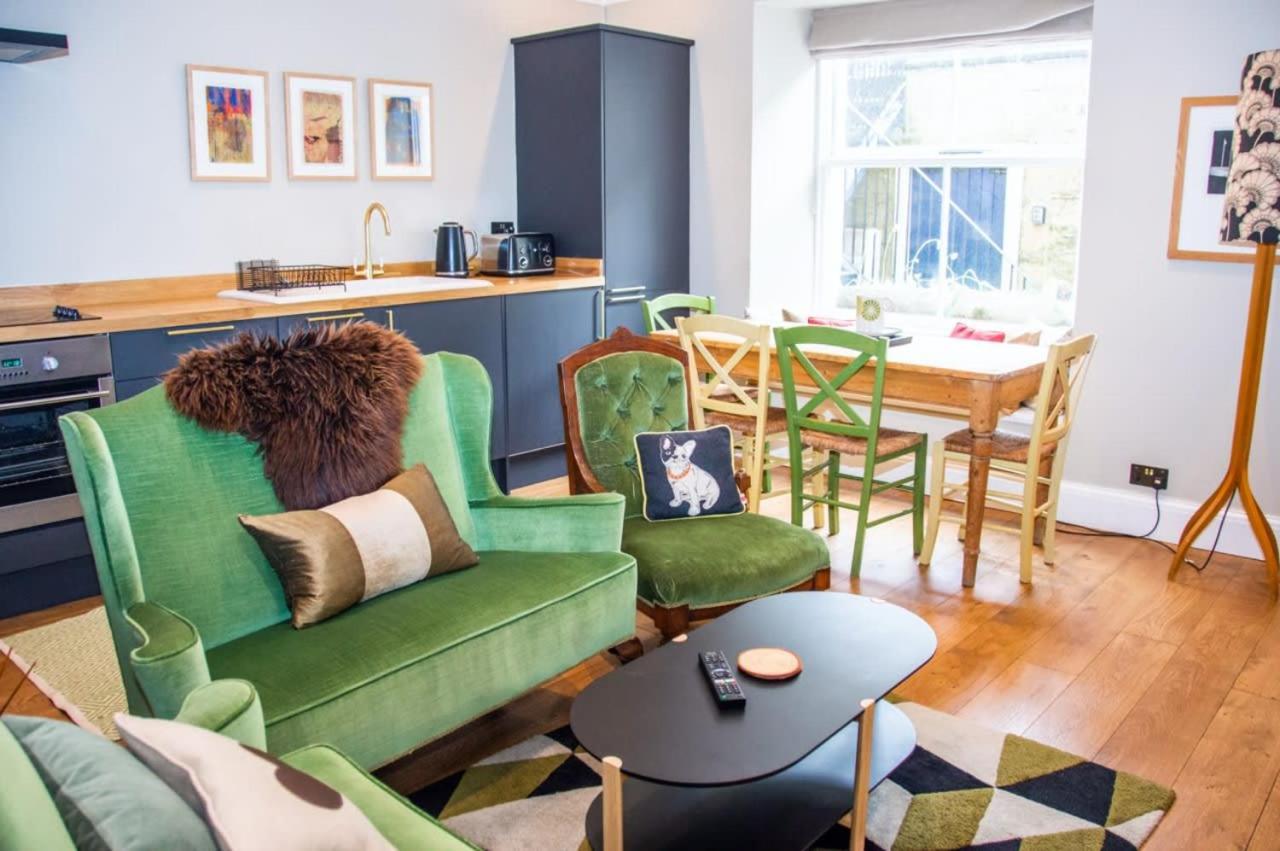 Unique 2 Bed In The Heart Of Bath With Parking Appartamento Esterno foto
