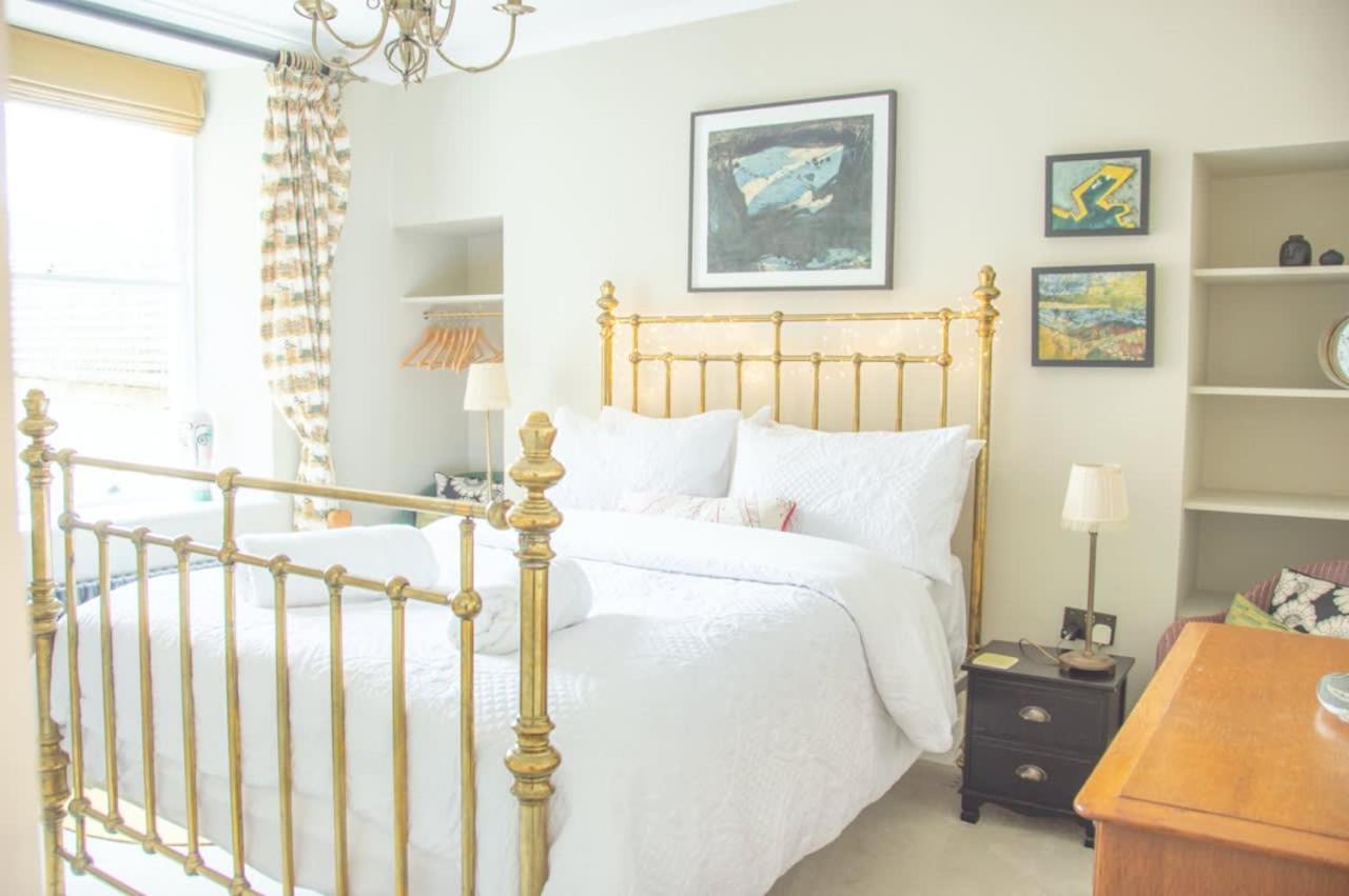 Unique 2 Bed In The Heart Of Bath With Parking Appartamento Esterno foto