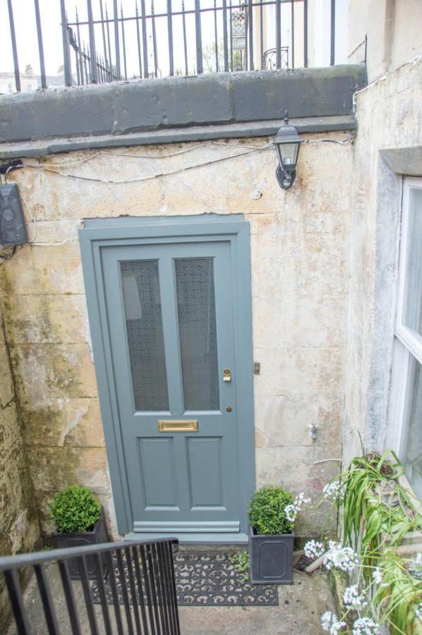 Unique 2 Bed In The Heart Of Bath With Parking Appartamento Esterno foto