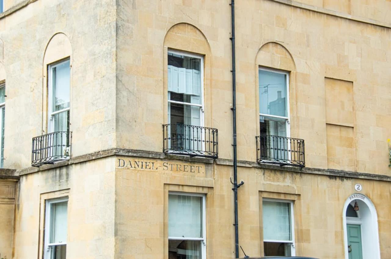 Unique 2 Bed In The Heart Of Bath With Parking Appartamento Esterno foto