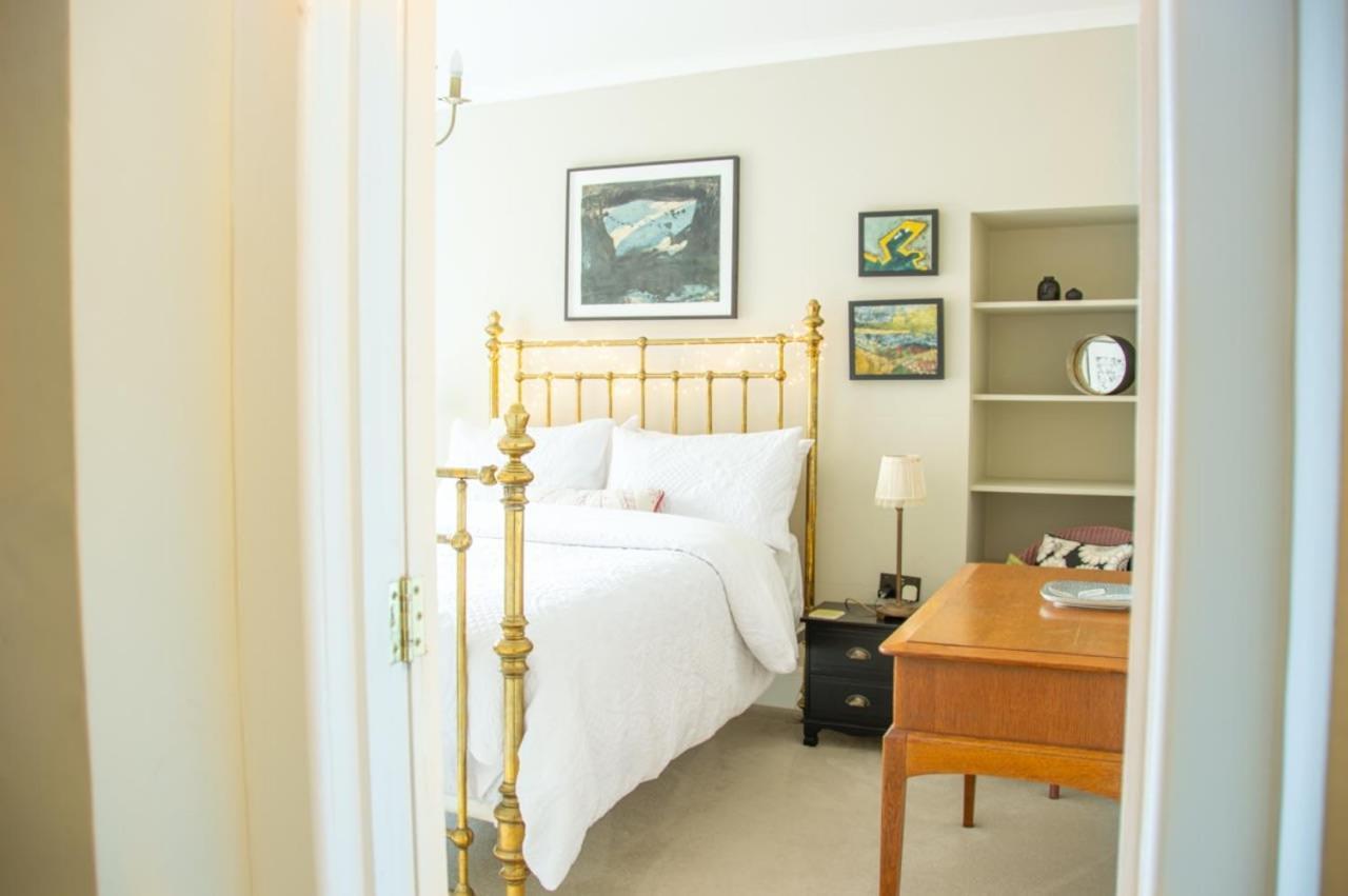 Unique 2 Bed In The Heart Of Bath With Parking Appartamento Esterno foto