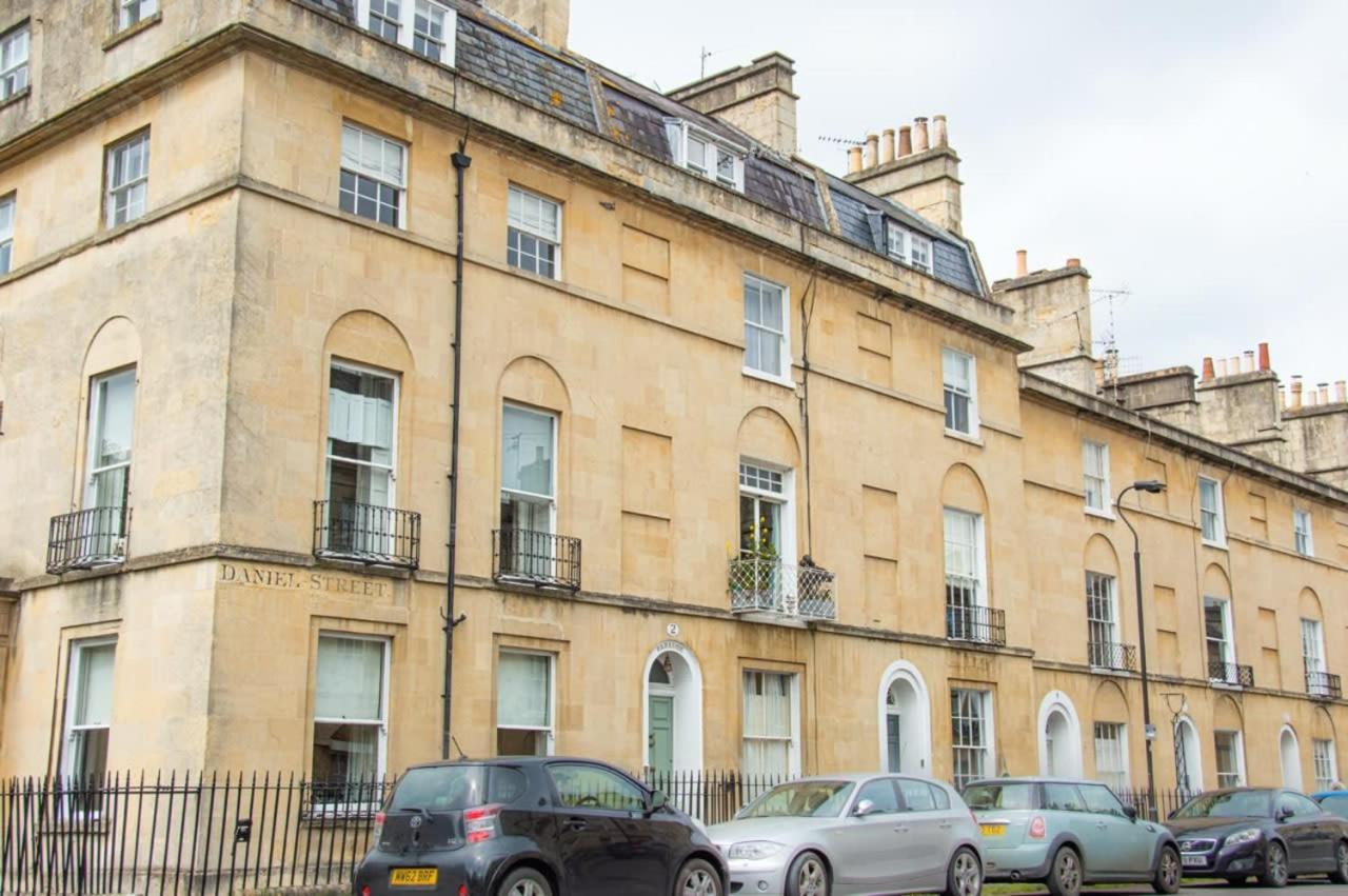 Unique 2 Bed In The Heart Of Bath With Parking Appartamento Esterno foto